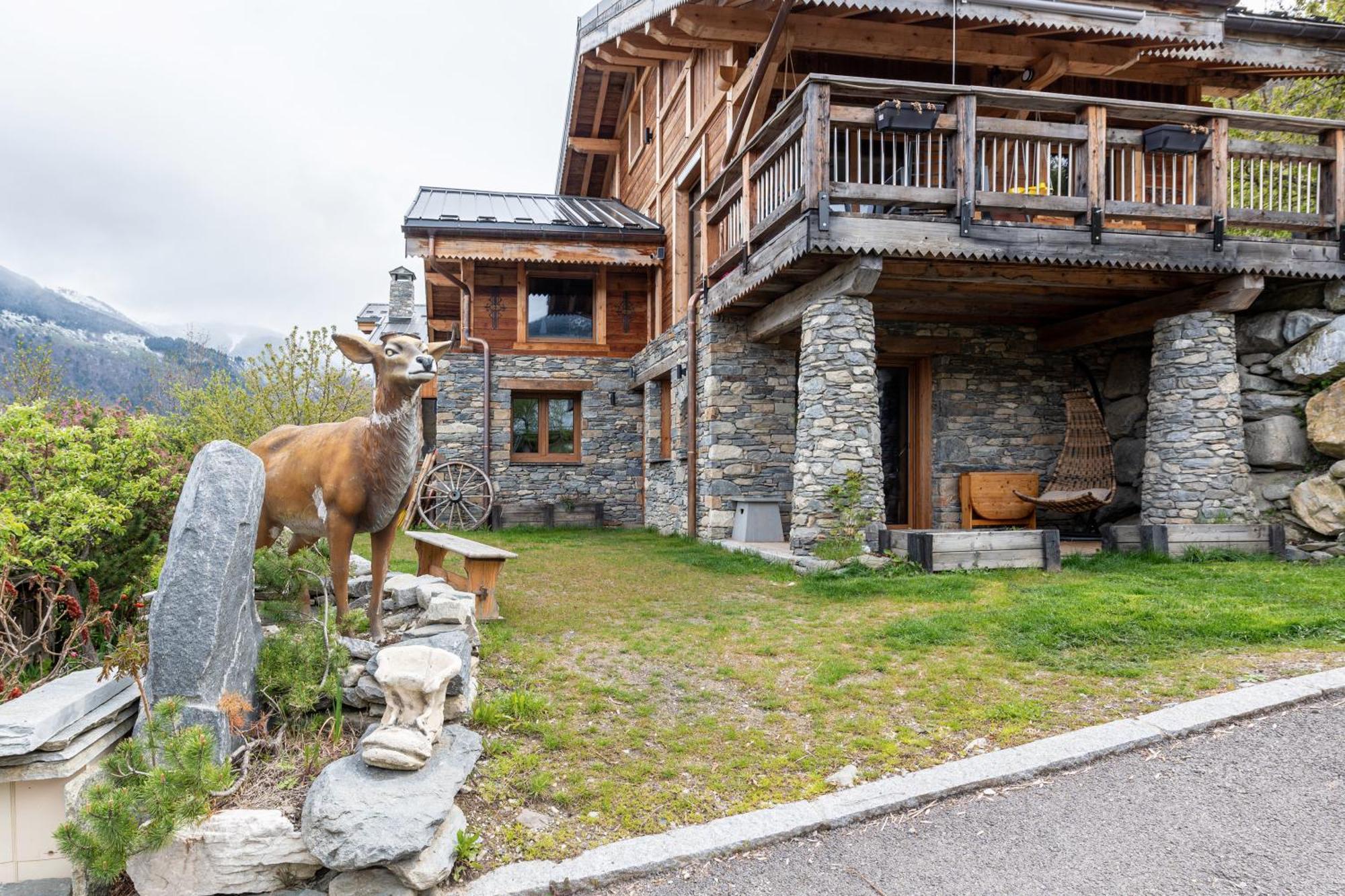La Du Cerf Apartment